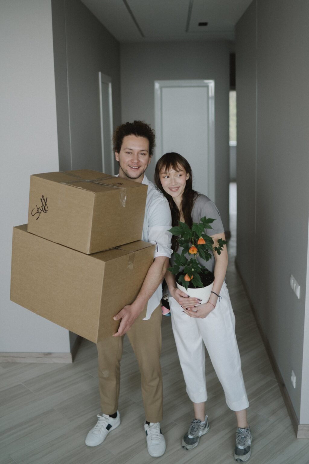Échange avec des clients le jour du déménagement